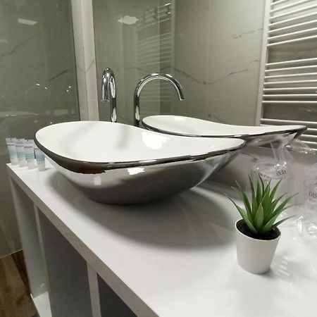 オシエクApartman Simicアパートメント エクステリア 写真